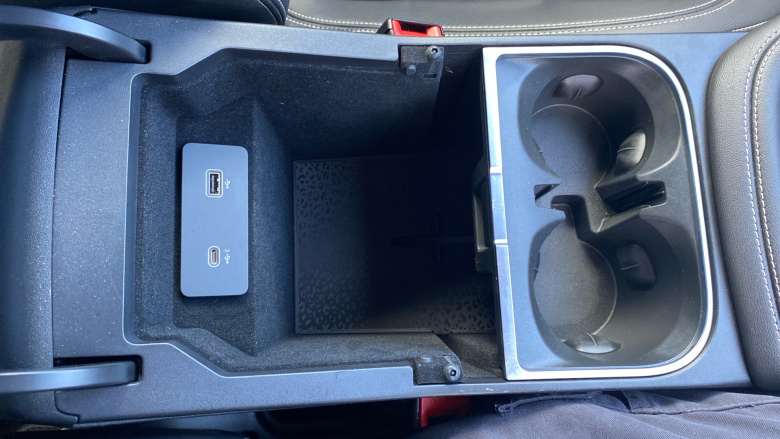 Jaguar E-Pace 1.5 P300e R-Dynamic SE 5dr Auto Estate